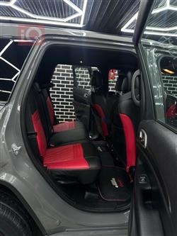 جیپ گراند شیرۆکی